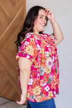 Load image into Gallery viewer, Flit About Floral Top in Pink
