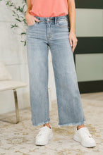 Load image into Gallery viewer, Mary Mid Rise Ankle Wide Leg + Hollywood WB + Fray Hem
