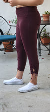 Load image into Gallery viewer, Highwaist Tie Accent Capri Legging
