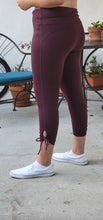 Load image into Gallery viewer, Highwaist Tie Accent Capri Legging
