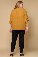 Load image into Gallery viewer, Soft Scoop Neck Blouse
