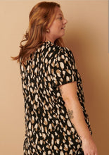 Load image into Gallery viewer, Black Abstract Short Sleeve Blouse
