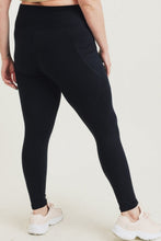 Load image into Gallery viewer, Black Solid Highwaist Legging
