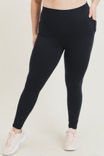 Load image into Gallery viewer, Black Solid Highwaist Legging
