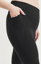 Load image into Gallery viewer, Black Solid Highwaist Legging
