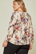 Load image into Gallery viewer, Floral Blouse
