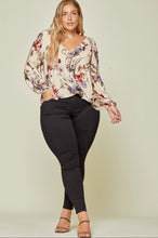 Load image into Gallery viewer, Floral Blouse
