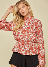 Load image into Gallery viewer, Bell Sleeved Floral Top
